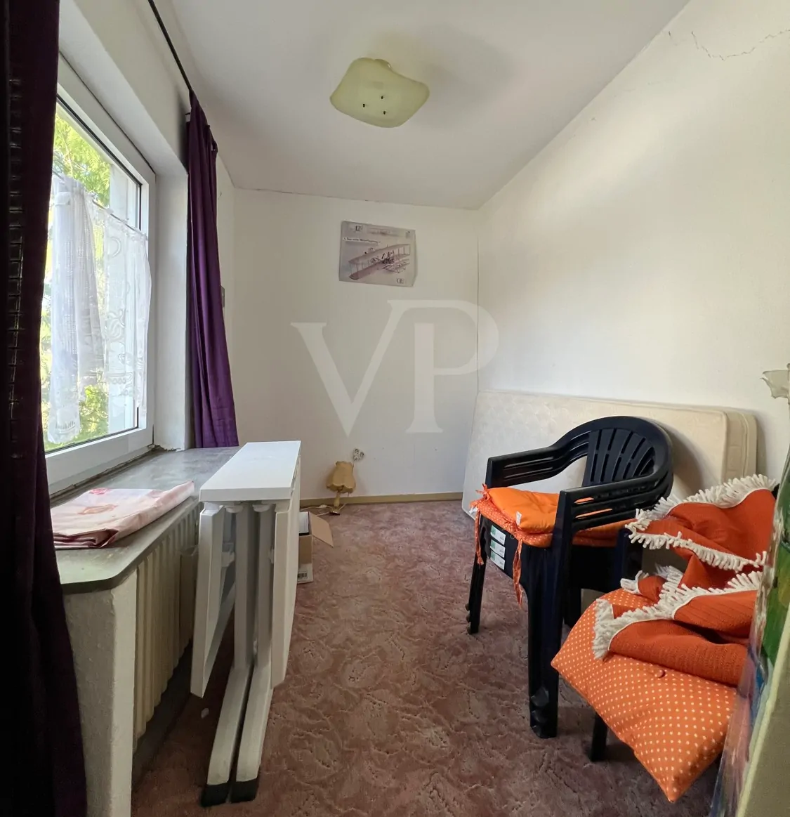 sanierungsbedürftiges, besonderes Architektenhaus mit Einliegerwohnung, in guter Lage zu Hannover