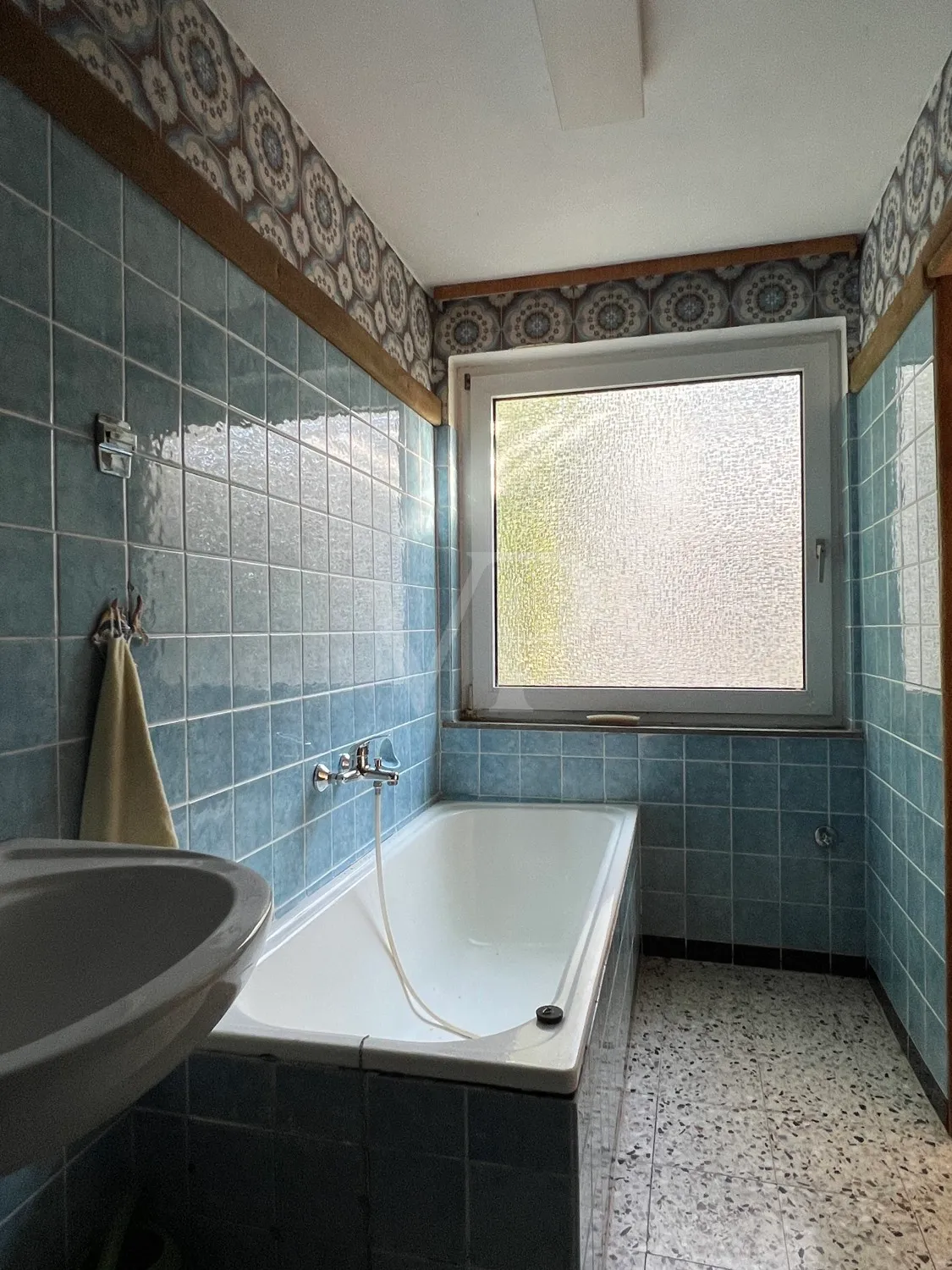 besonderes Architektenhaus mit Einliegerwohnung, sanierungsbedürftig aber in guter Lage zu Hannover