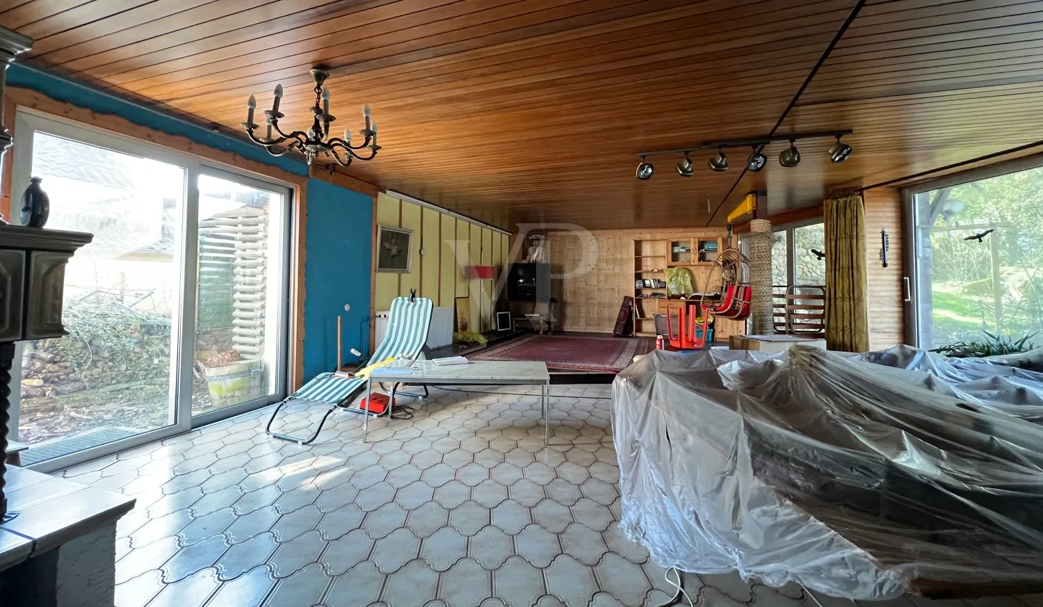 sanierungsbedürftiges, besonderes Architektenhaus mit Einliegerwohnung, in guter Lage zu Hannover