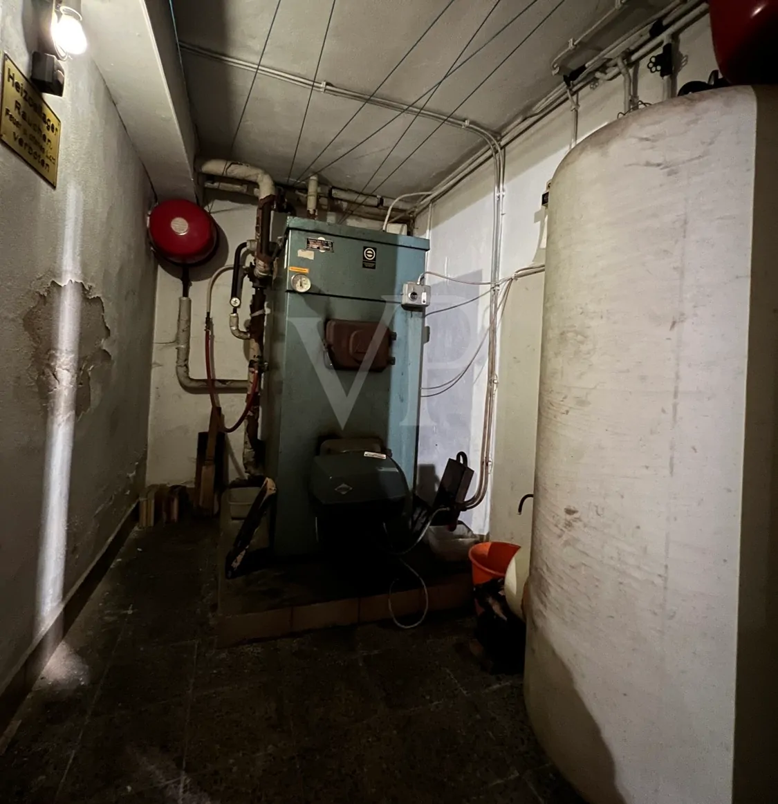 sanierungsbedürftiges, besonderes Architektenhaus mit Einliegerwohnung, in guter Lage zu Hannover