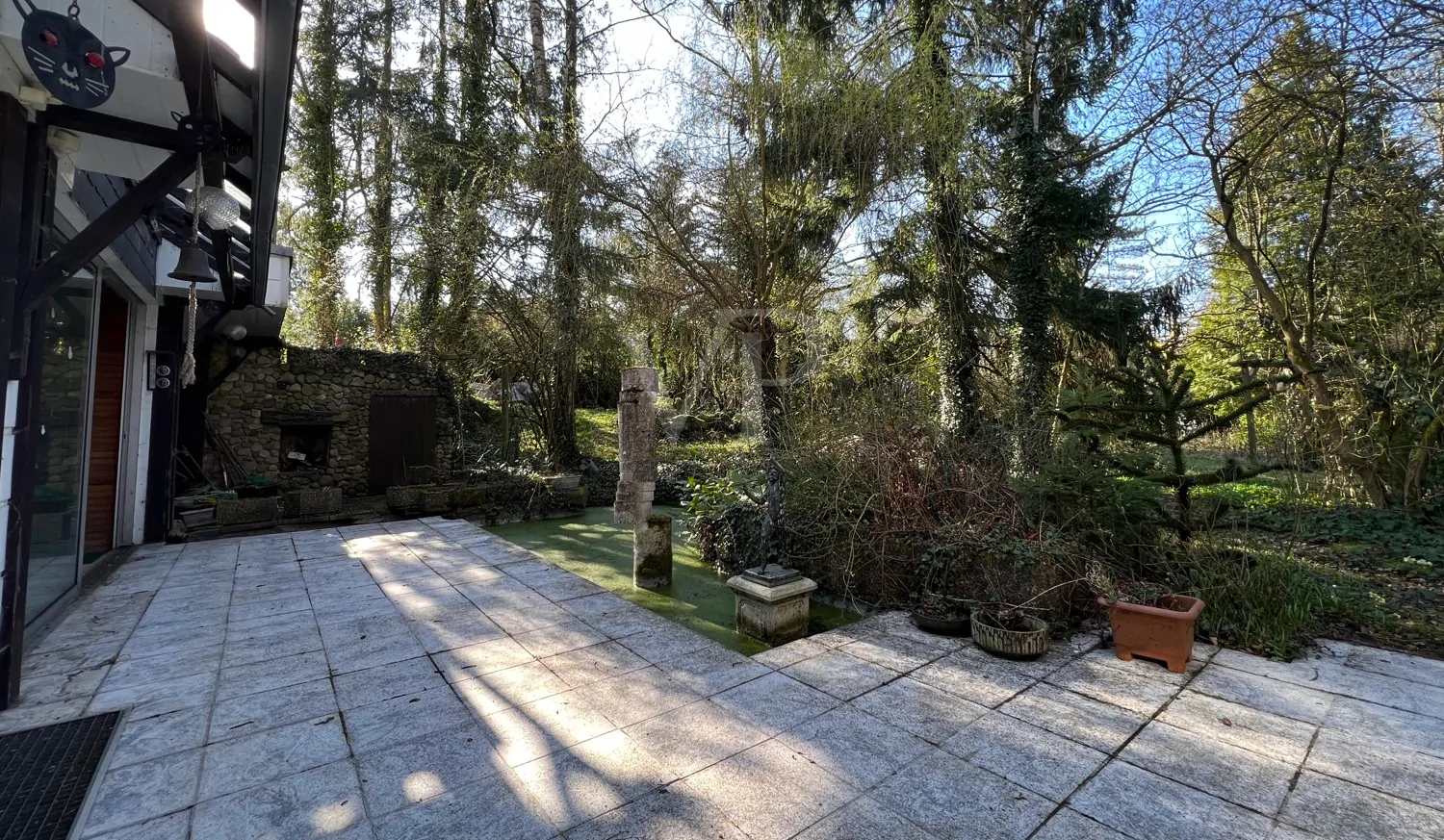 sanierungsbedürftiges, besonderes Architektenhaus mit Einliegerwohnung, in guter Lage zu Hannover