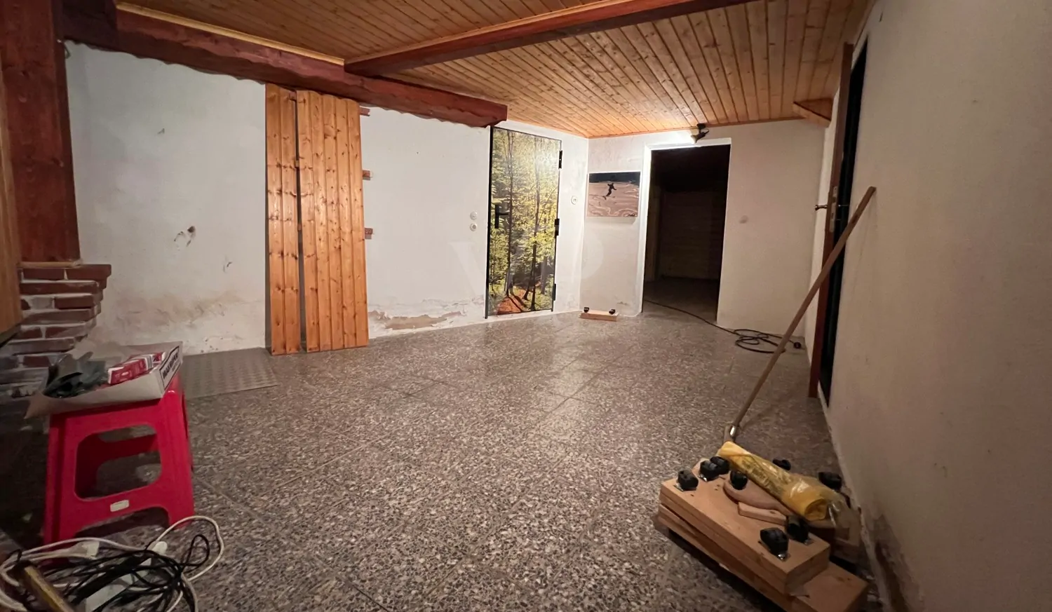 sanierungsbedürftiges, besonderes Architektenhaus mit Einliegerwohnung, in guter Lage zu Hannover