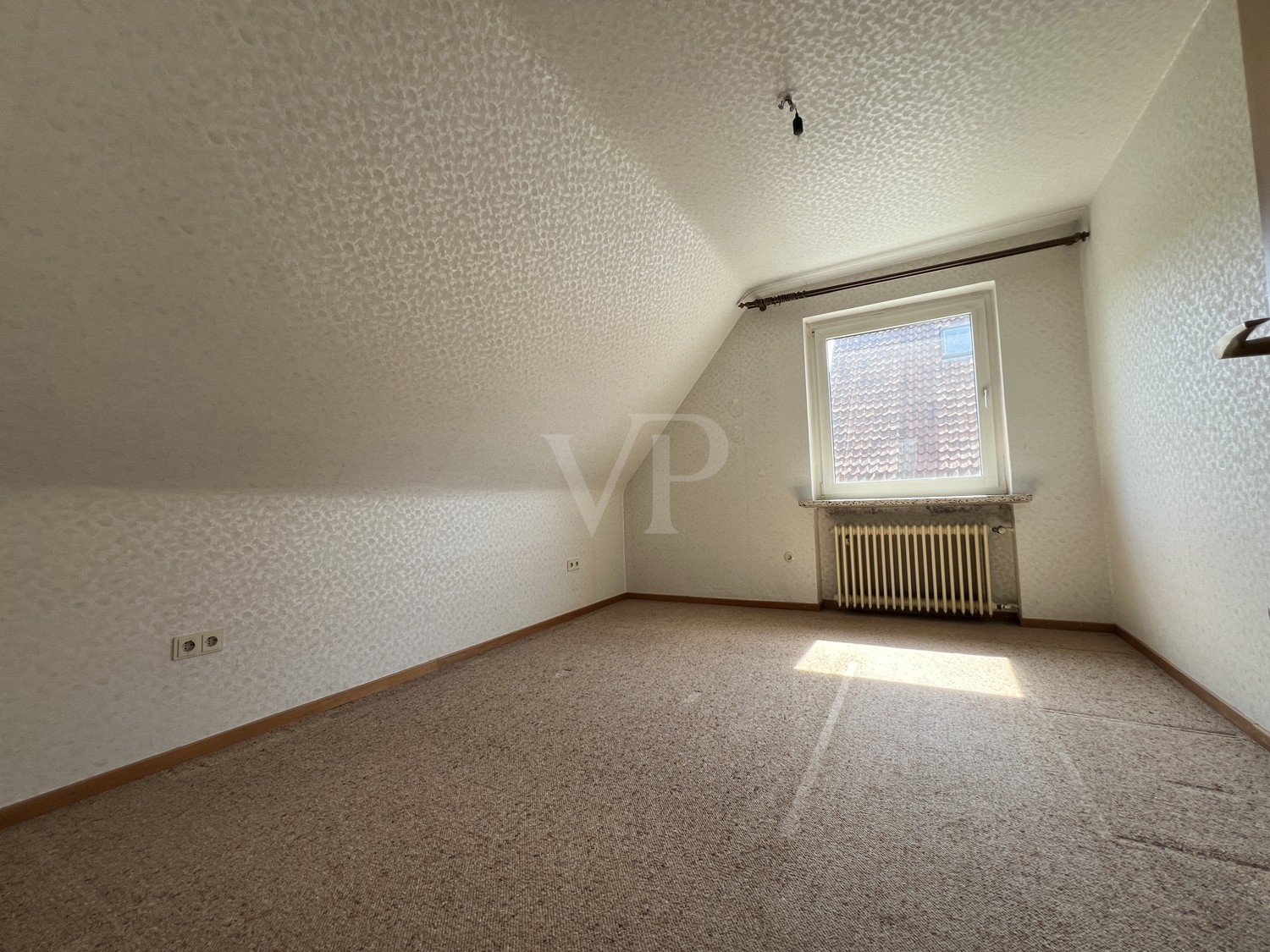 Einfamilienhaus mit großzügigem, weitläufigem Grundstück