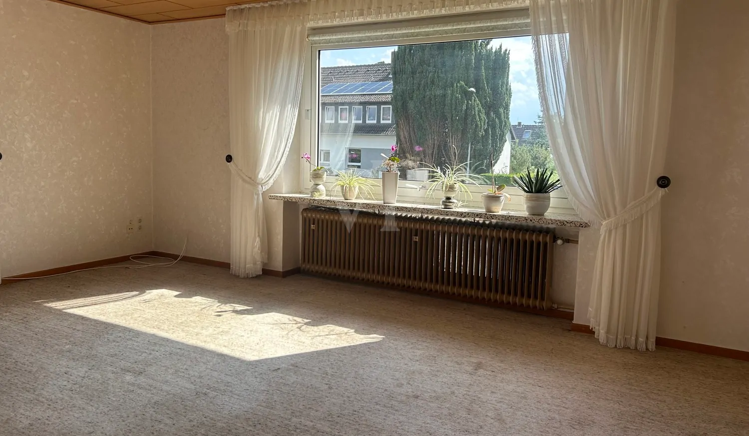 Einfamilienhaus mit großzügigem, weitläufigem Grundstück