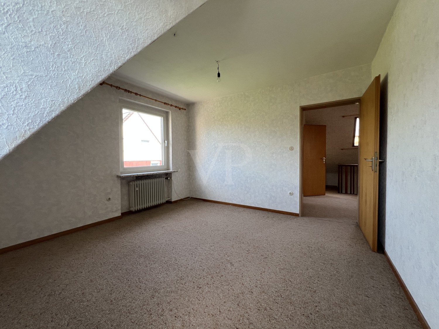 Einfamilienhaus mit großzügigem, weitläufigem Grundstück