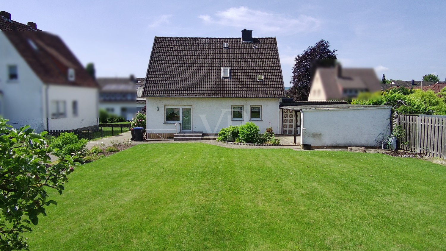 Einfamilienhaus mit großzügigem, weitläufigem Grundstück