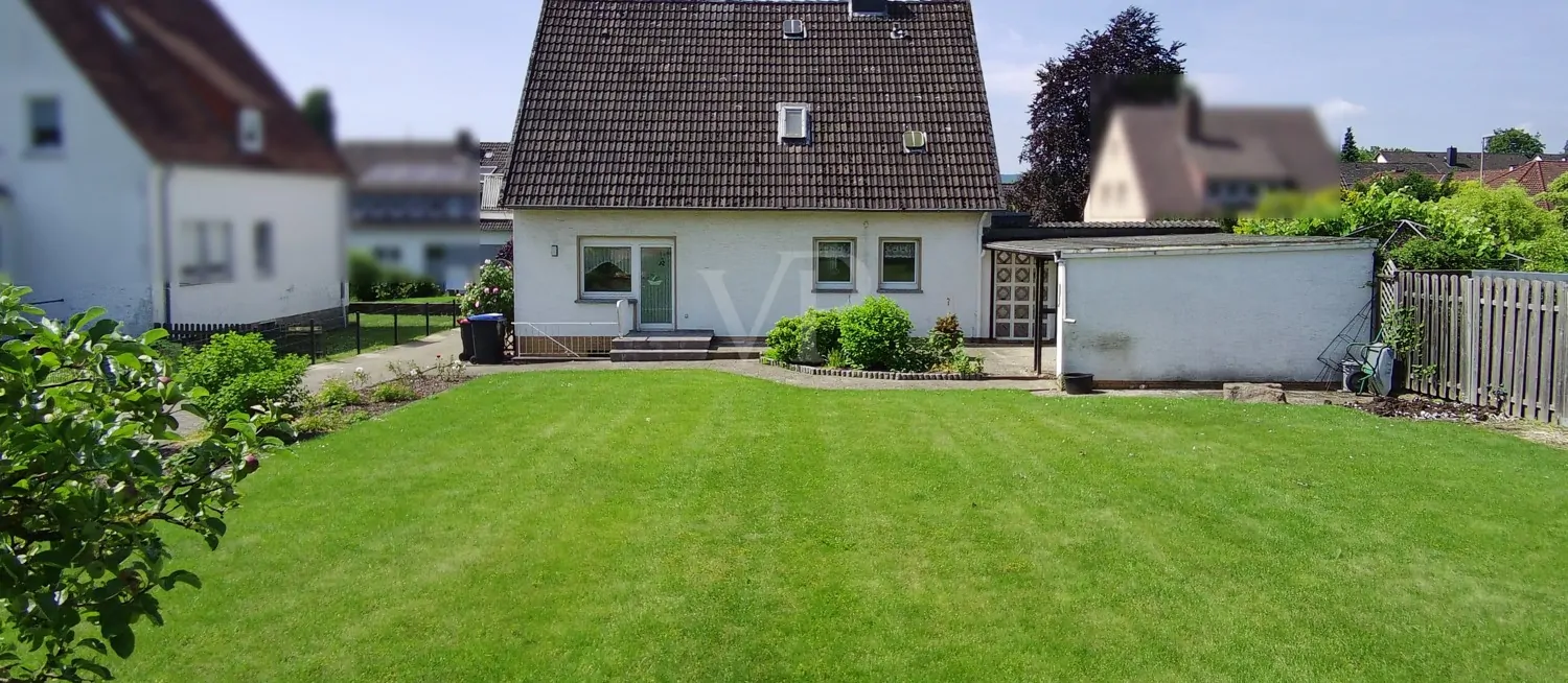 Einfamilienhaus mit großzügigem, weitläufigem Grundstück