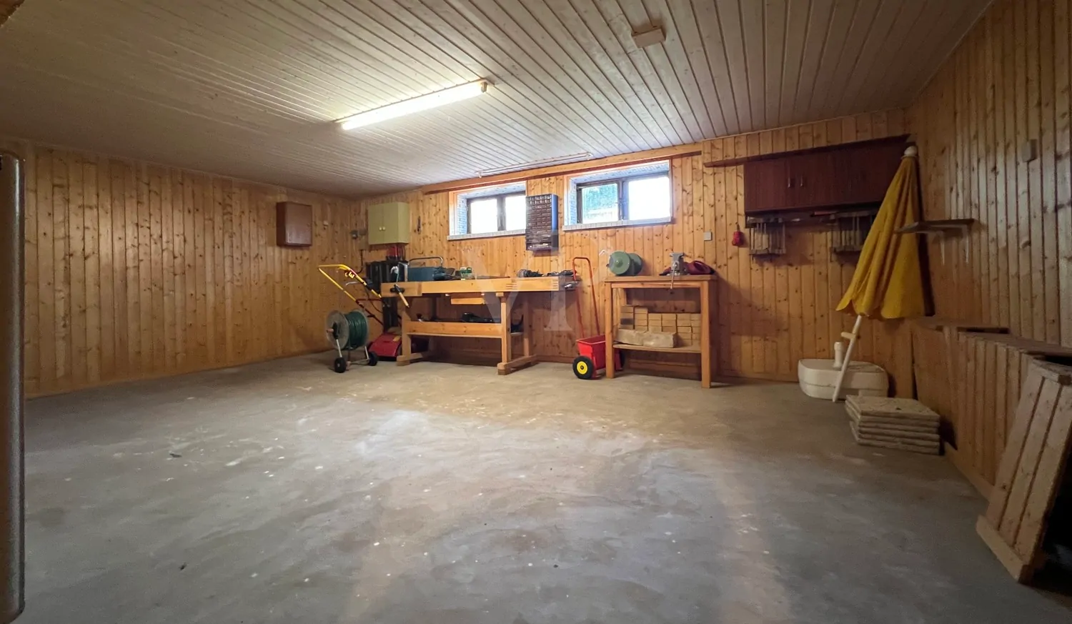 Einfamilienhaus mit großzügigem, weitläufigem Grundstück