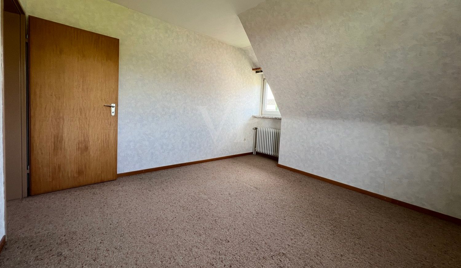 Einfamilienhaus mit großzügigem, weitläufigem Grundstück