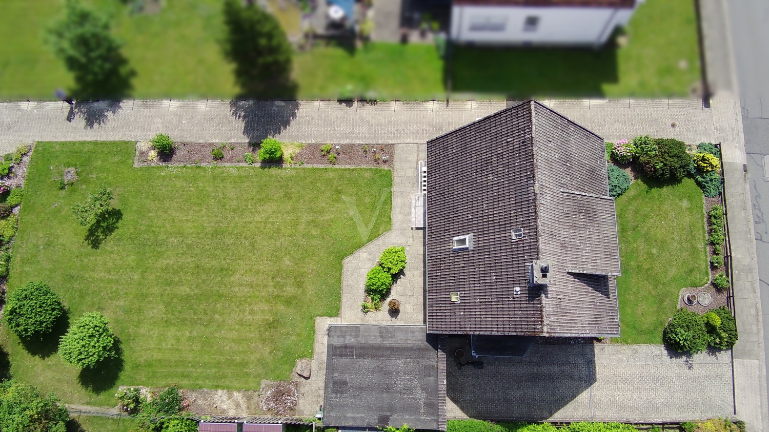 Einfamilienhaus mit großzügigem, weitläufigem Grundstück