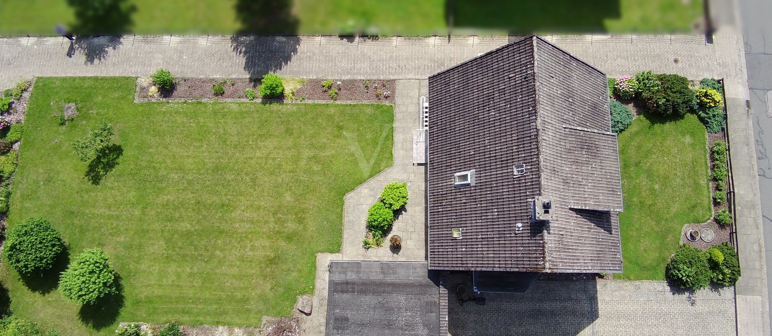 Einfamilienhaus mit großzügigem, weitläufigem Grundstück