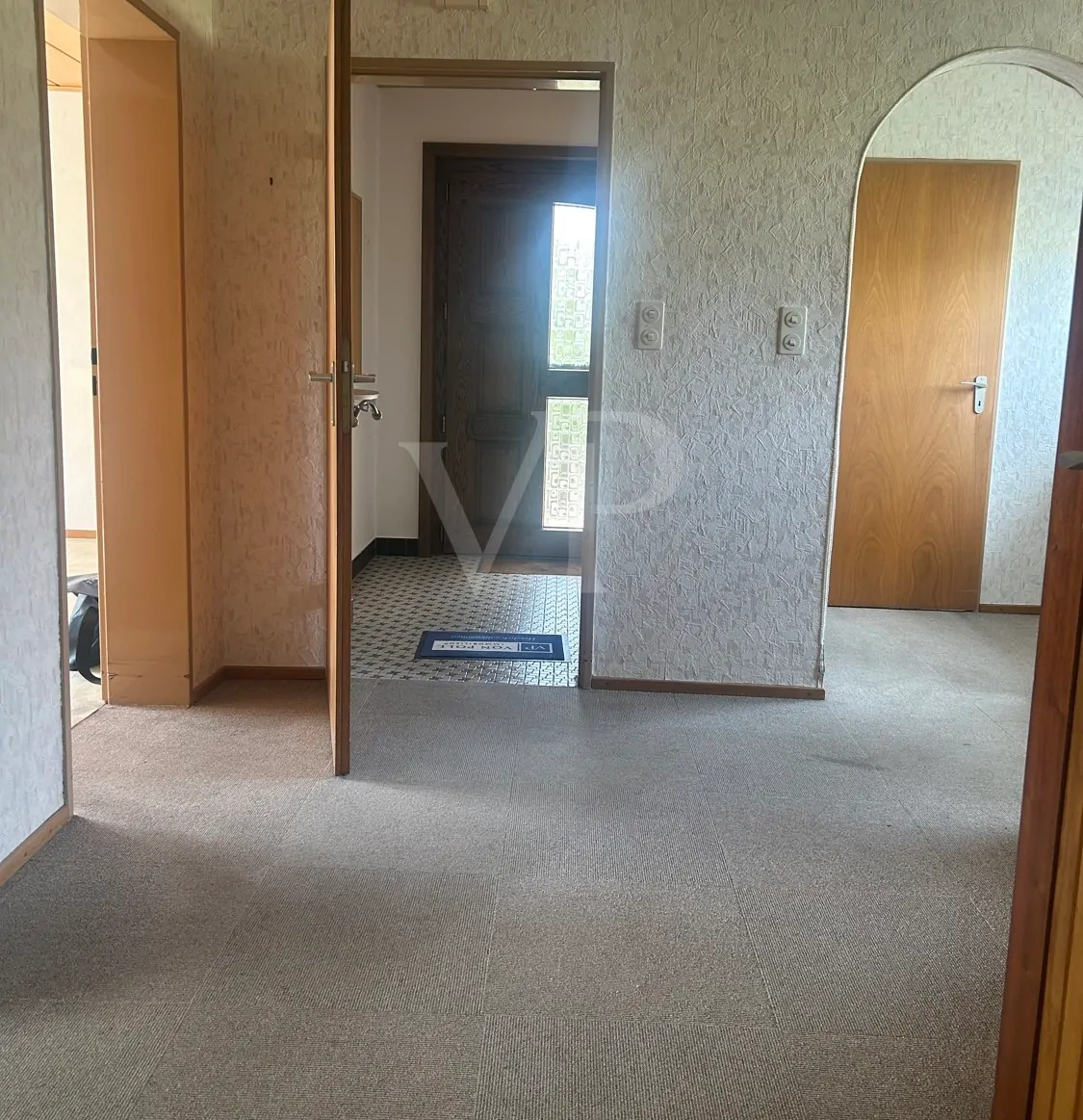 Einfamilienhaus mit großzügigem, weitläufigem Grundstück