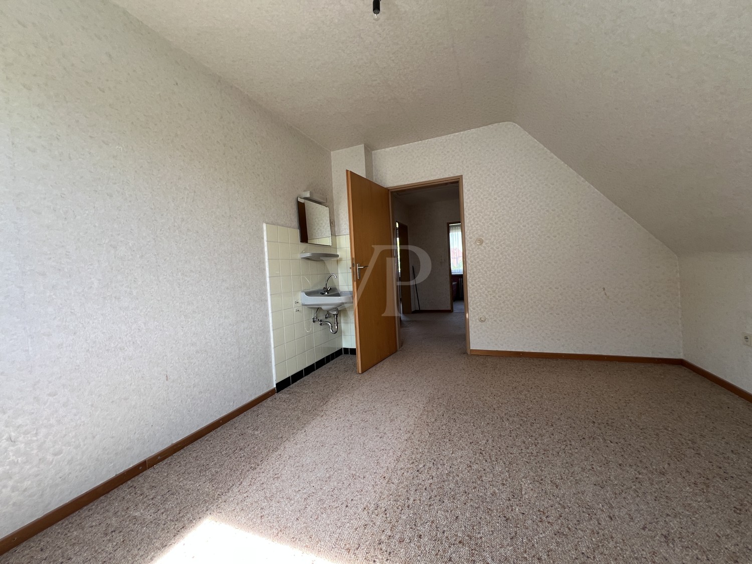 Einfamilienhaus mit großzügigem, weitläufigem Grundstück