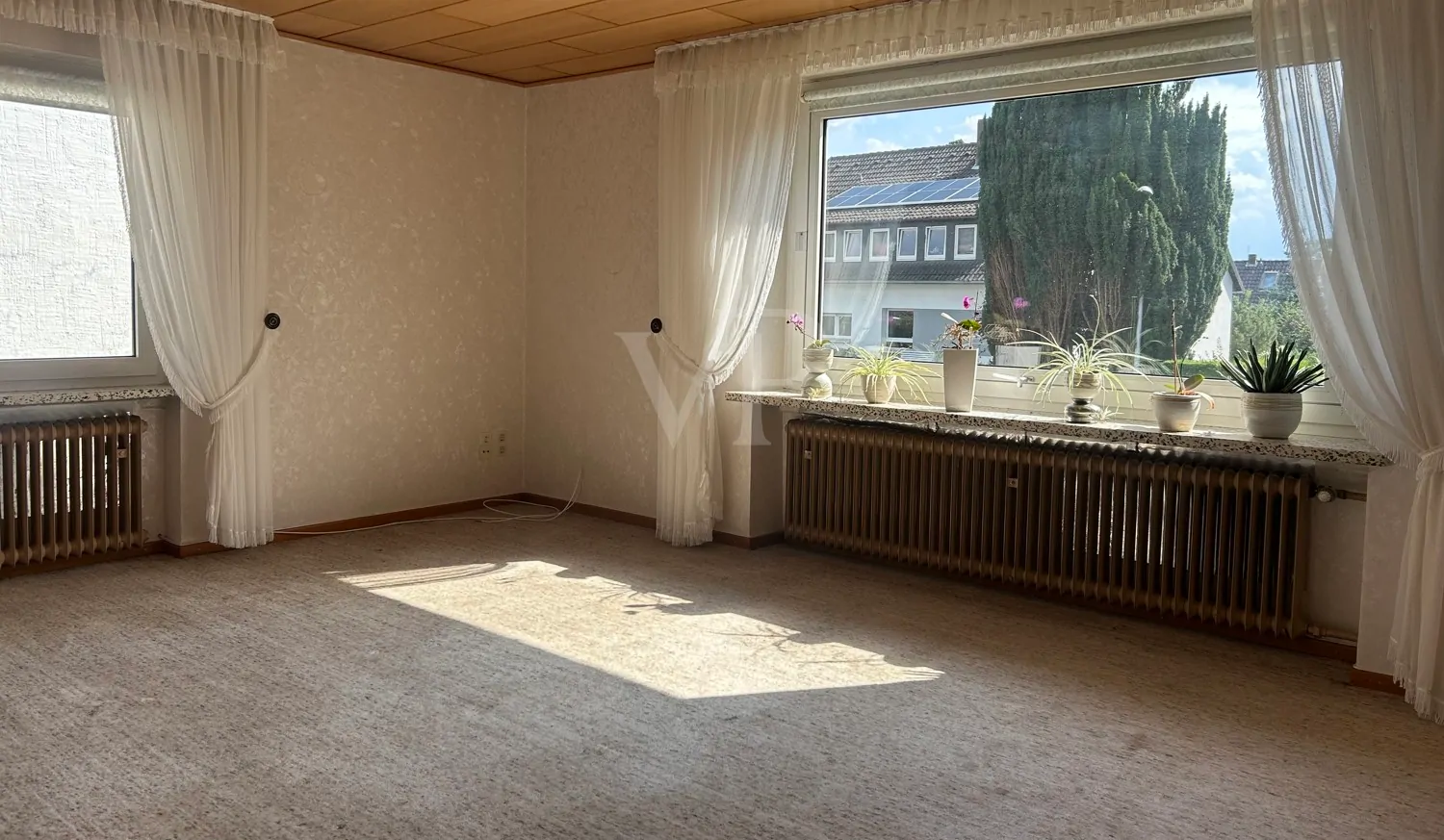 Einfamilienhaus mit großzügigem, weitläufigem Grundstück