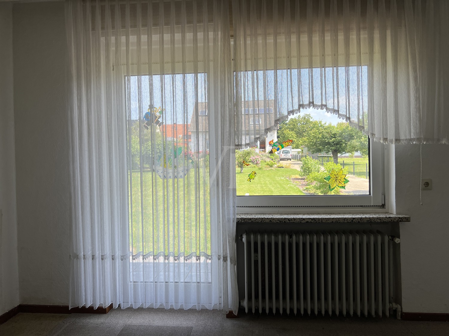 Küche mit Gartenzugang