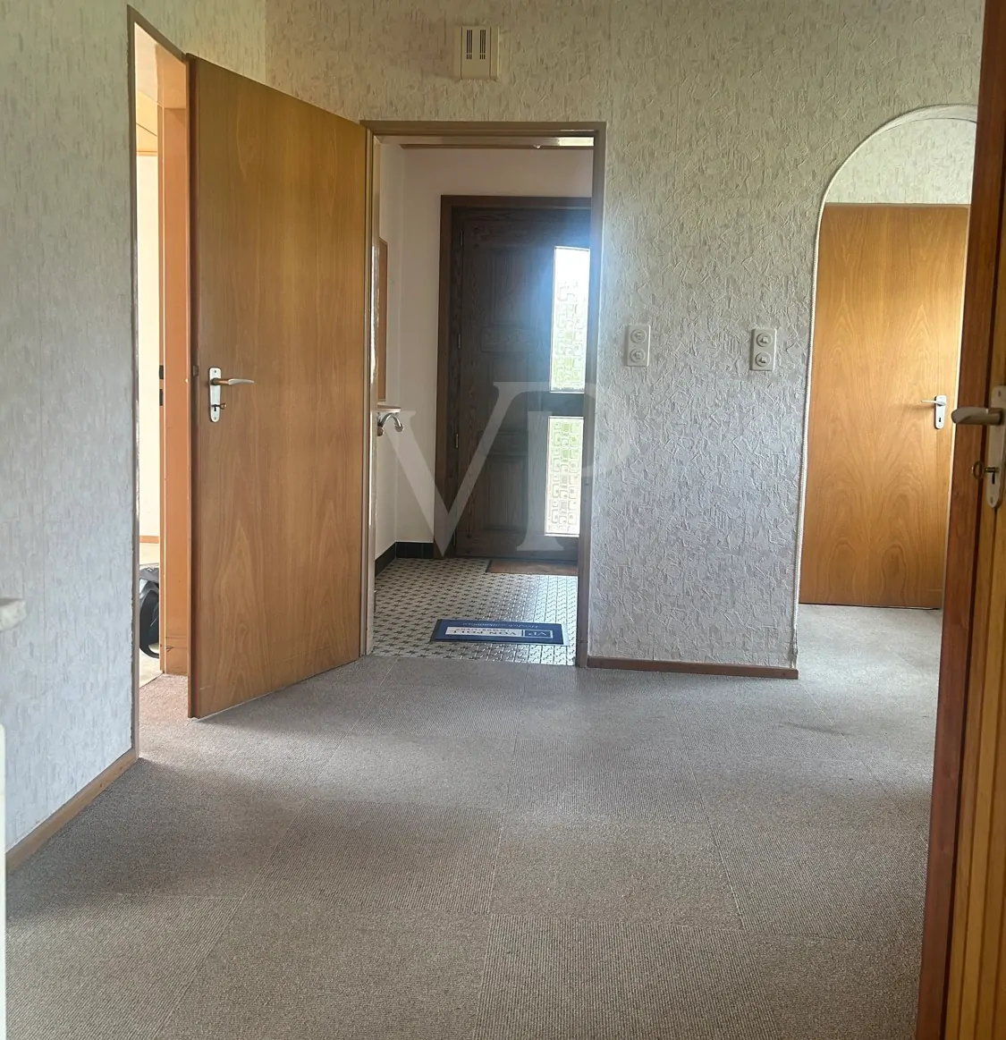 Einfamilienhaus mit großzügigem, weitläufigem Grundstück