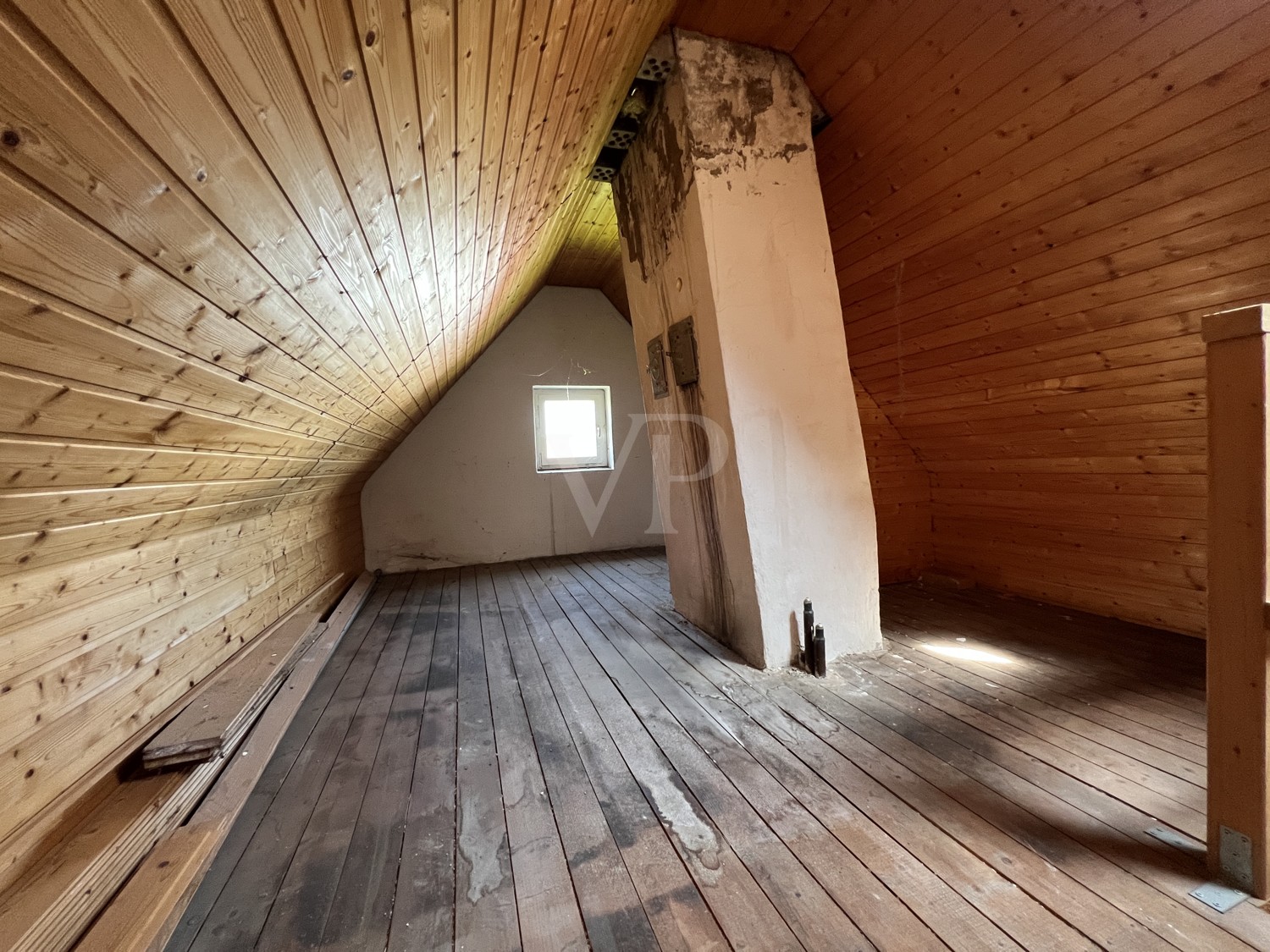 Einfamilienhaus mit großzügigem, weitläufigem Grundstück