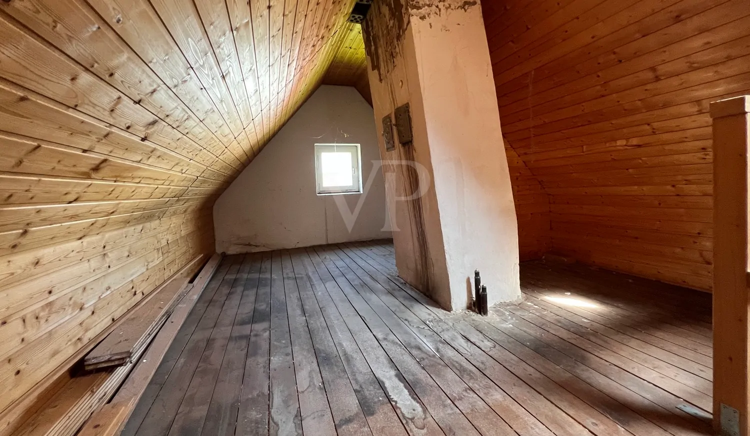 Einfamilienhaus mit großzügigem, weitläufigem Grundstück