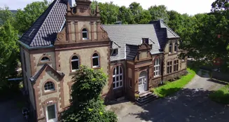 von_poll_real_estate_property_25241030_image_0