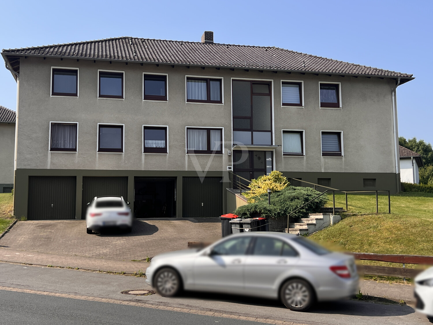 Modernisiertes Wohngefühl mit Terrasse, Balkon und eigener Garage