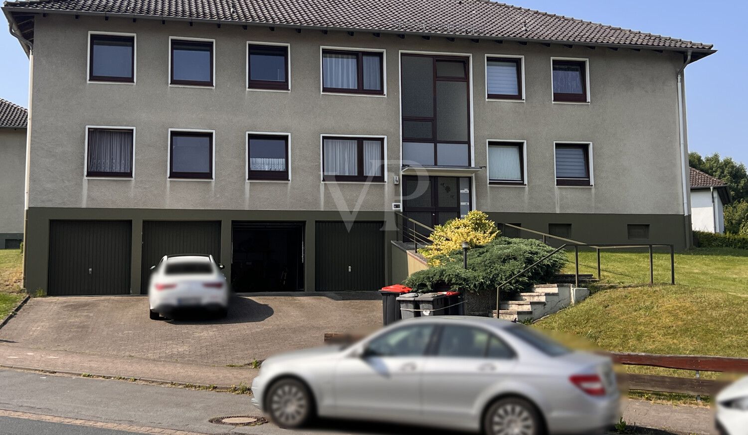 Modernisiertes Wohngefühl mit Terrasse, Balkon und eigener Garage