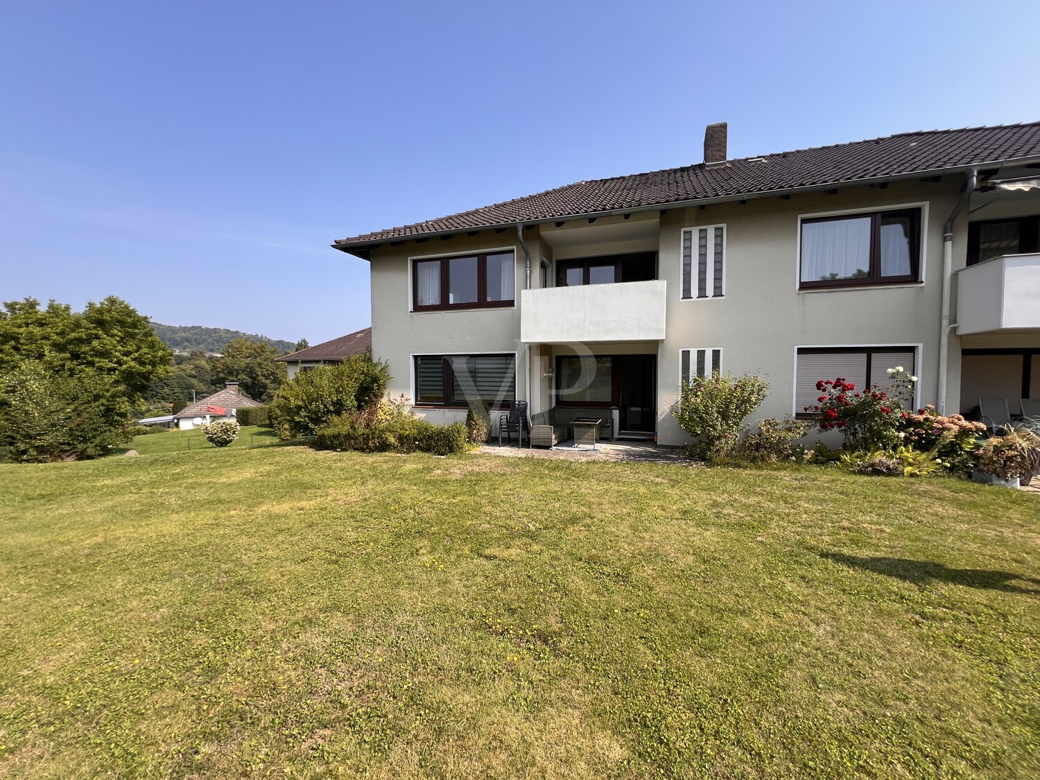 Modernisiertes Wohngefühl mit Terrasse, Balkon und eigener Garage
