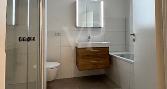 von_poll_real_estate_property_25241028_image_19