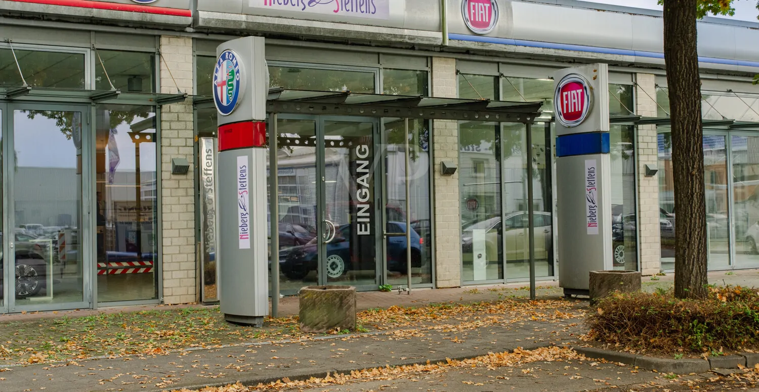 Haupteingang_Halle links