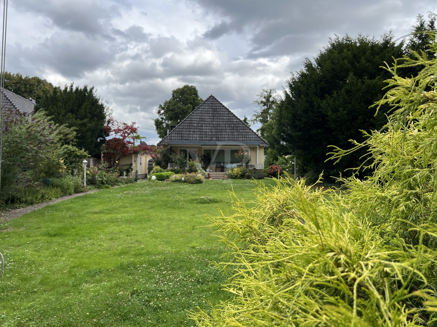 Großzügiger Bungalow in bevorzugter Lage in Hameln/ Nordstadt