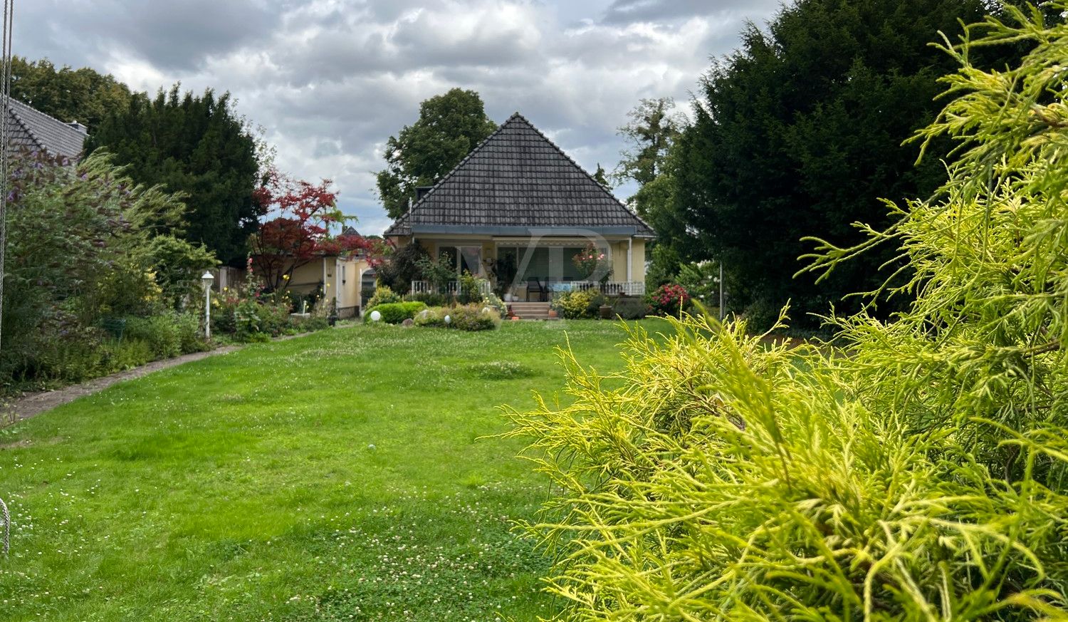 Großzügiger Bungalow in bevorzugter Lage in Hameln/ Nordstadt
