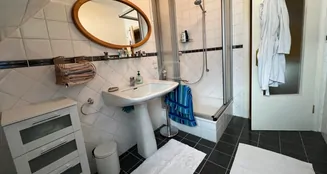 von_poll_real_estate_property_25241023_image_25