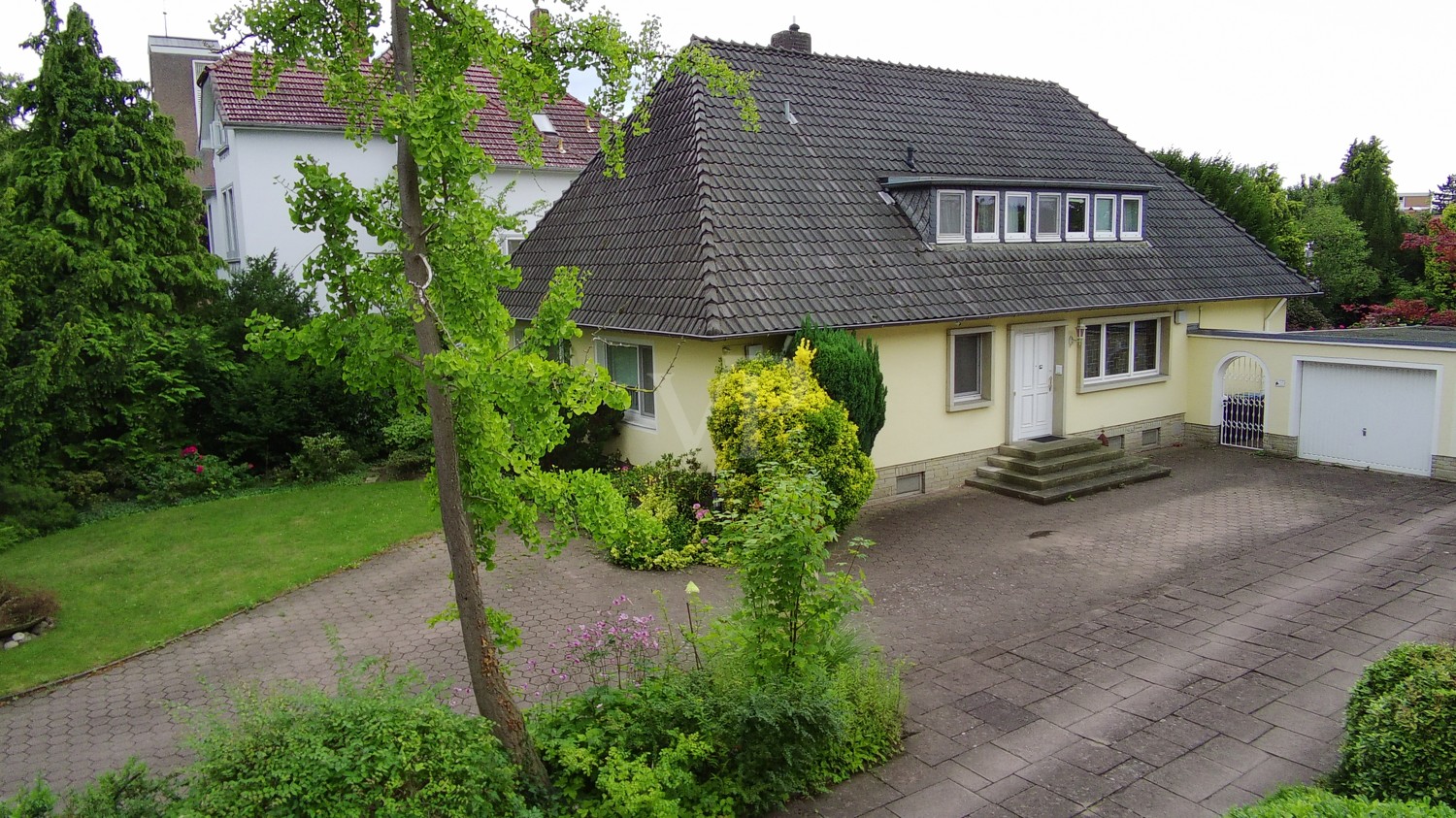 Großzügiger Bungalow in bevorzugter Lage in Hameln/ Nordstadt