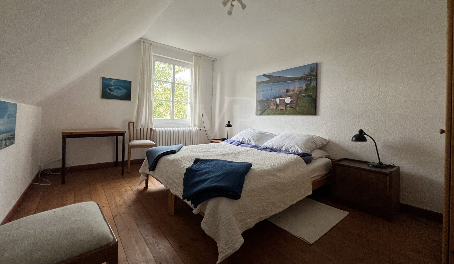 Schlafzimmer 1