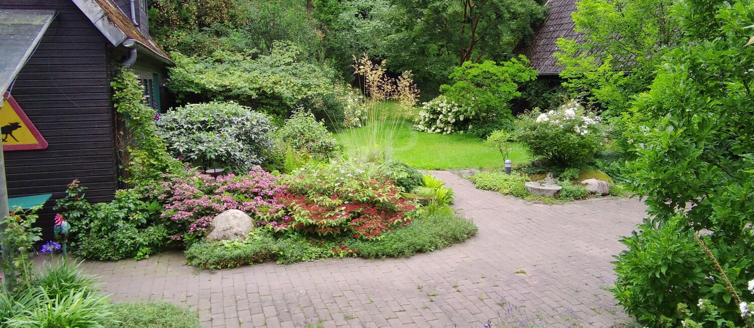 Liebhaber-Objekt in Hämelschenburg, 2 EFH mit großzügigem Gartenpark in Wandrandlage