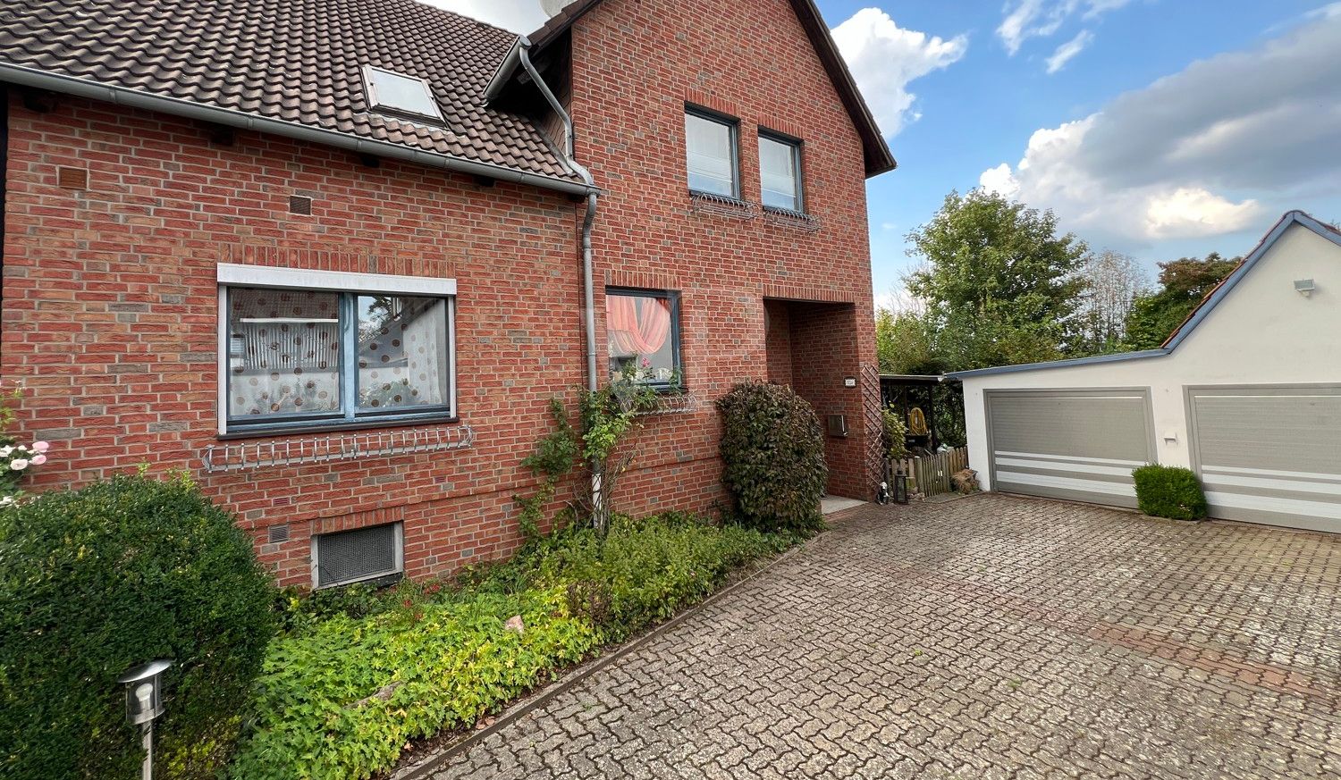 Hinterhaus - Garage