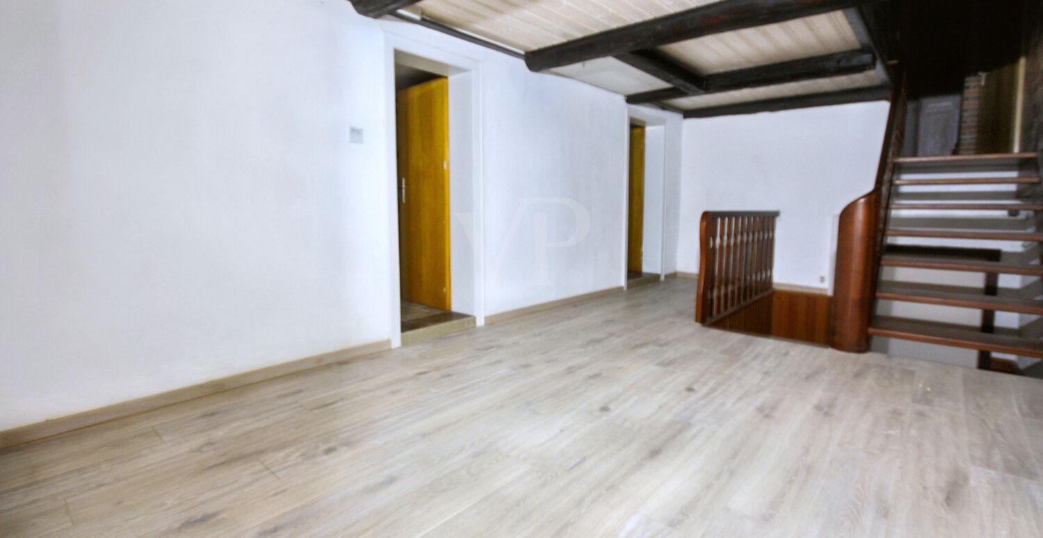 Altbau Flur OG