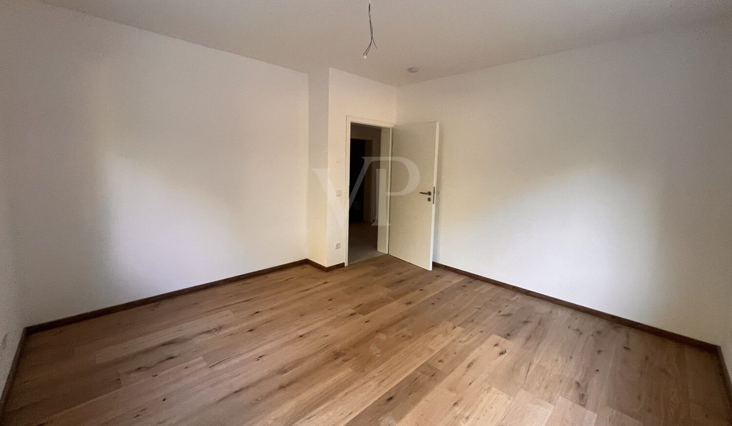 Neubau-Eigentumswohnung im Erdgeschoss eines 4-Familienhauses