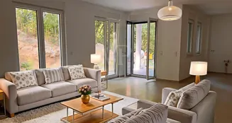 von_poll_real_estate_property_25241038_image_0