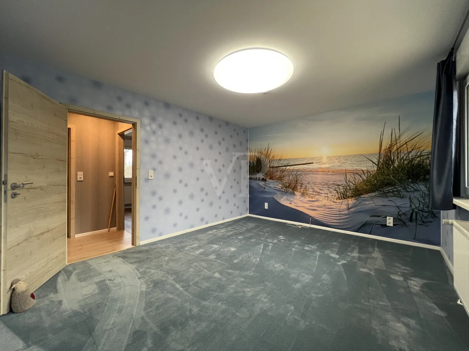 Detached house with granny flat in newly partially renovated condition