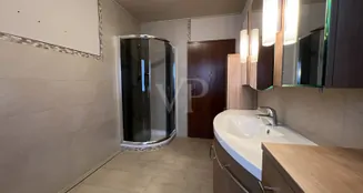 von_poll_real_estate_property_26241001_image_13