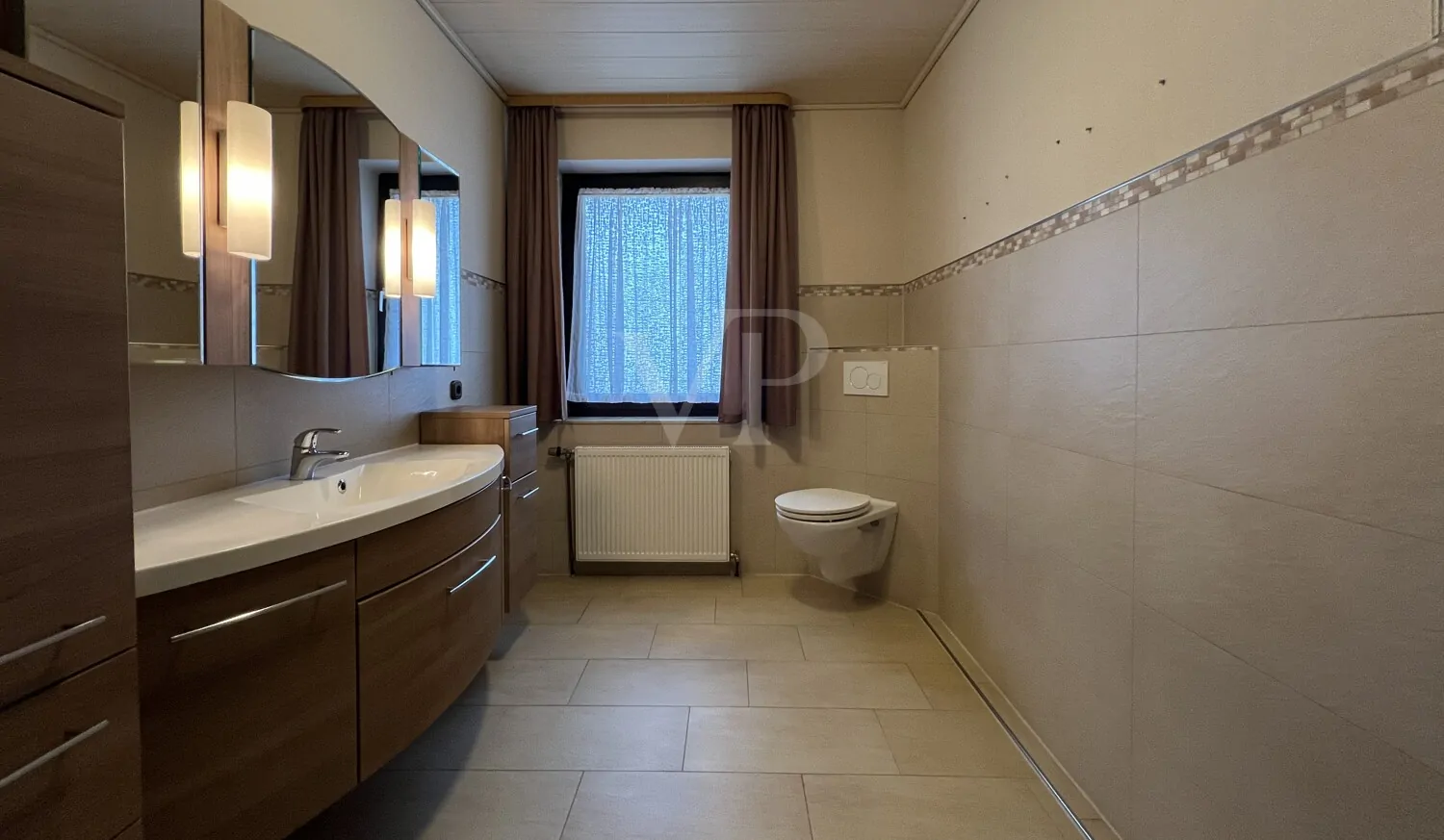 Großes Ein- oder Mehrfamilienhaus an der Hamel, mit Sonnen-Terrasse und großem Gartenparadies