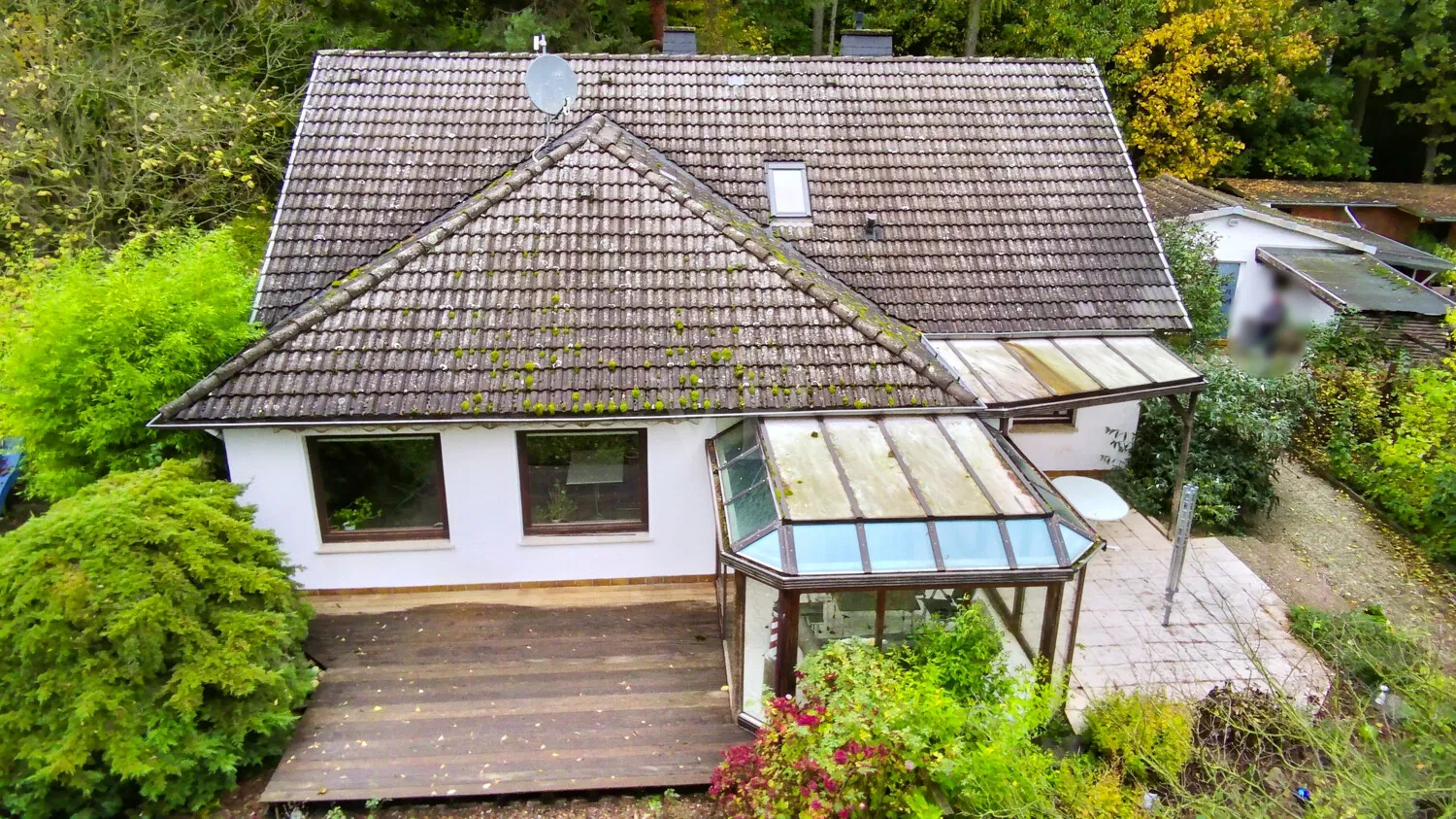 Vivir en una zona urbana tranquila de Hameln con un espacio habitable generoso.