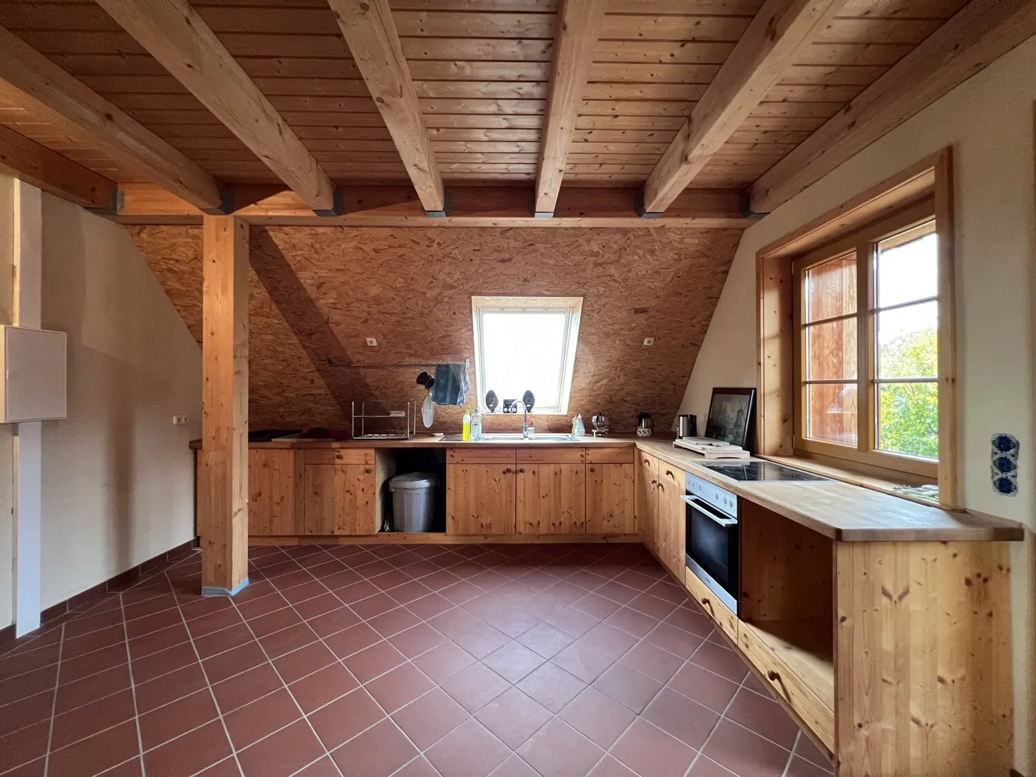 Weitläufiges Gebäude-Ensemble mit vielseitigen Möglichkeiten für Visionäre; Fokus Fachwerkhaus