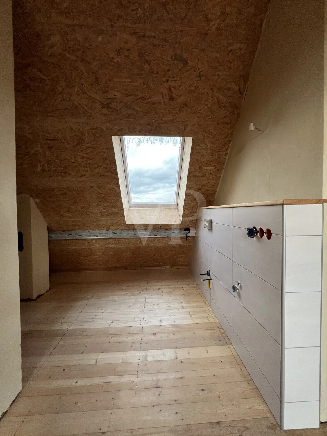 Weitläufiges Gebäude-Ensemble mit vielseitigen Möglichkeiten für Visionäre; Fokus Fachwerkhaus