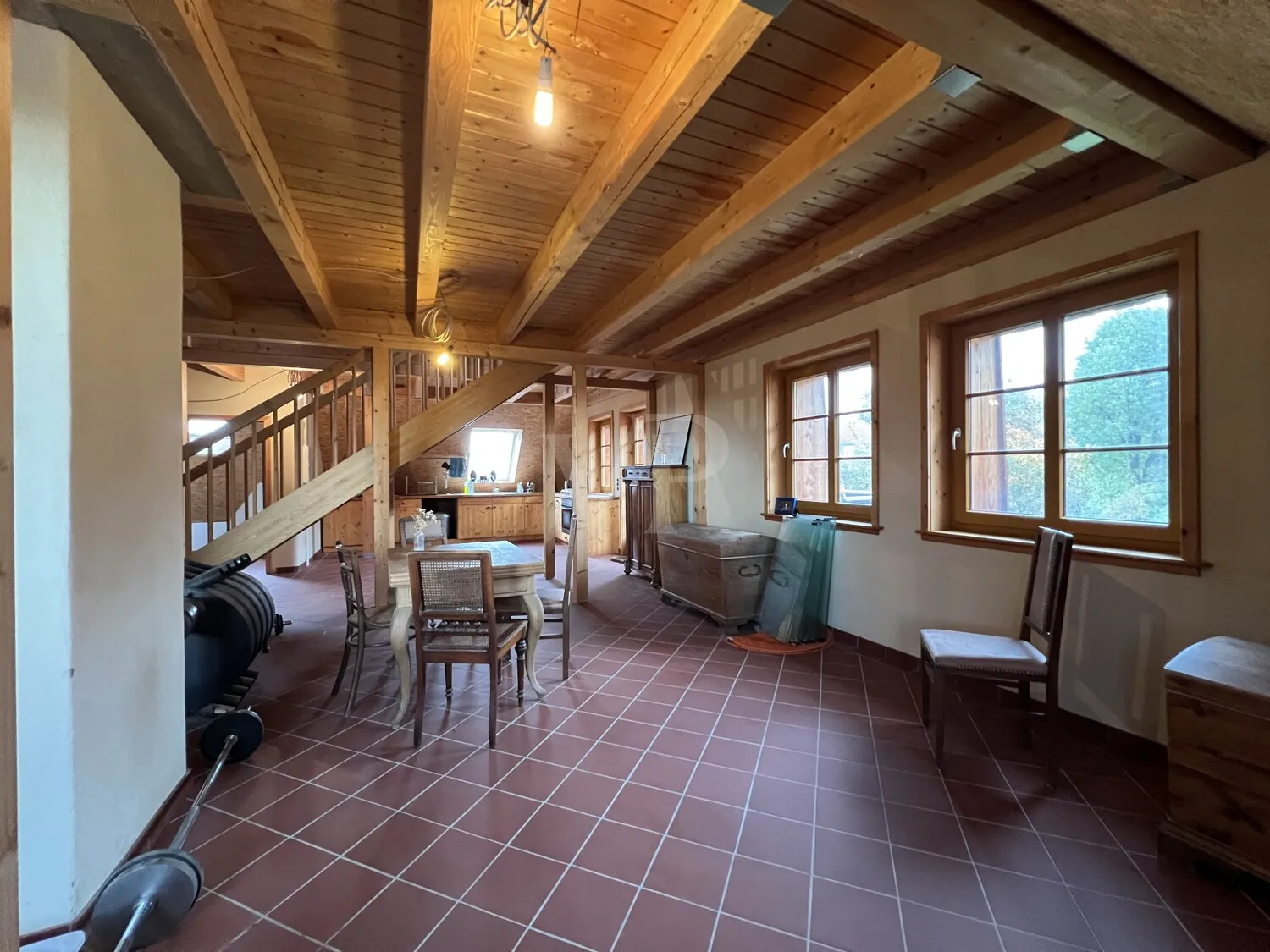 Weitläufiges Gebäude-Ensemble mit vielseitigen Möglichkeiten für Visionäre; Fokus Fachwerkhaus