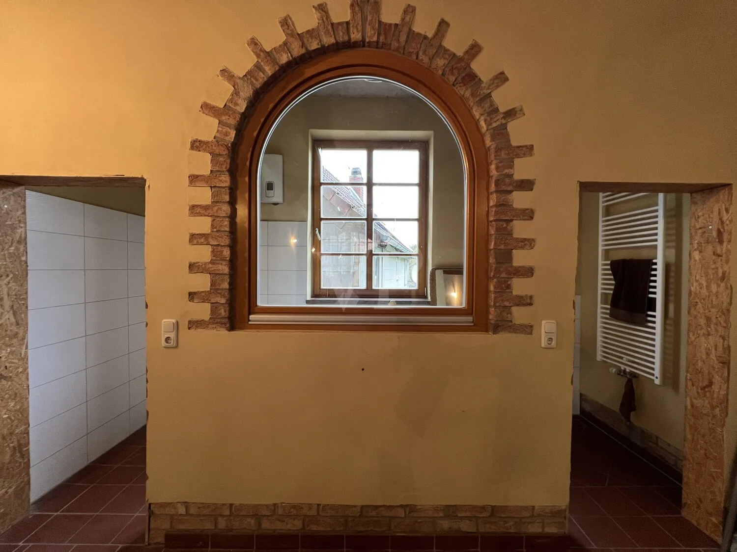 Weitläufiges Gebäude-Ensemble mit vielseitigen Möglichkeiten für Visionäre; Fokus Fachwerkhaus