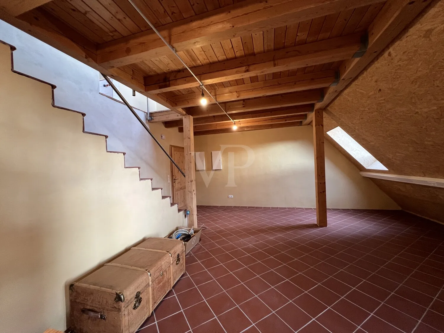 Weitläufiges Gebäude-Ensemble mit vielseitigen Möglichkeiten für Visionäre; Fokus Fachwerkhaus