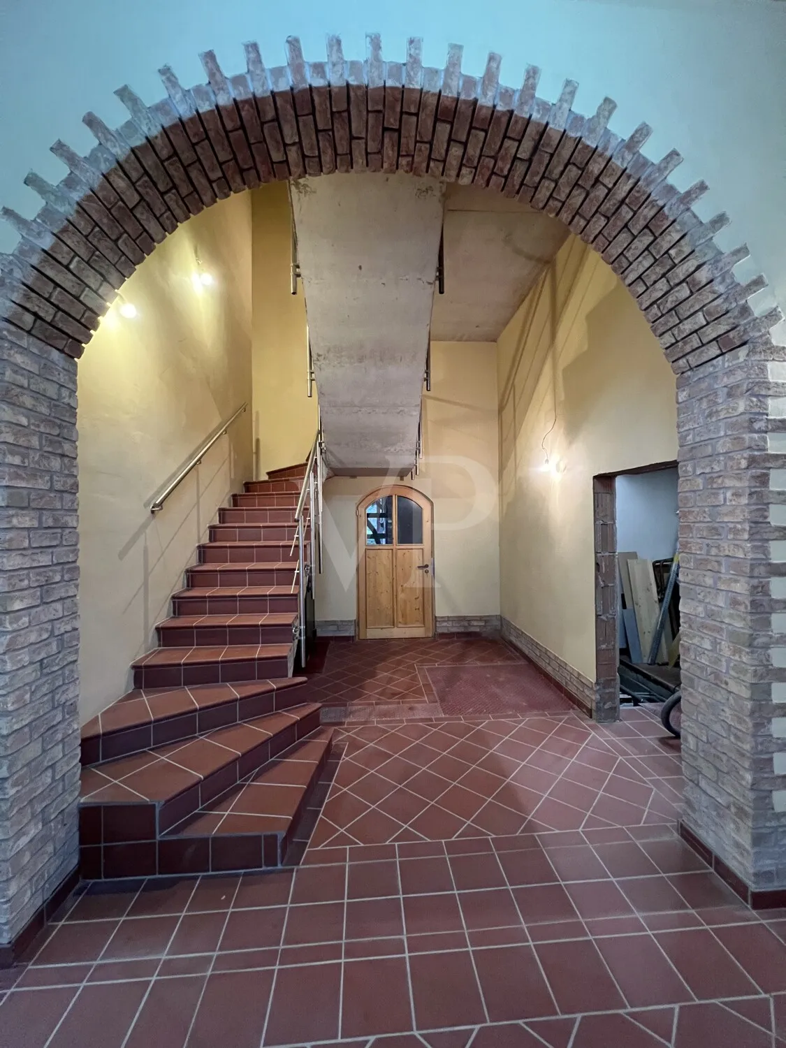 Weitläufiges Gebäude-Ensemble mit vielseitigen Möglichkeiten für Visionäre; Fokus Fachwerkhaus