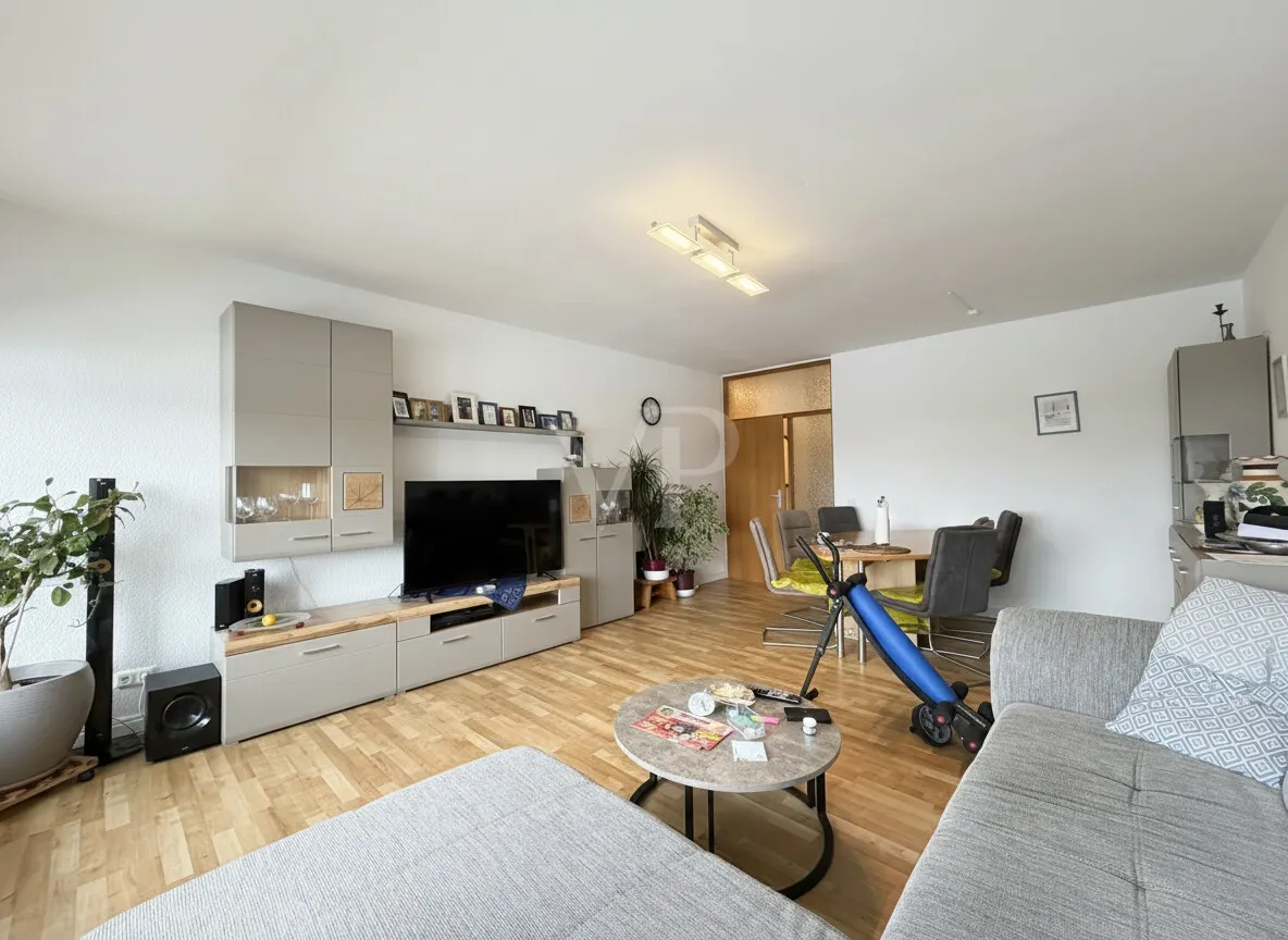 3-Zimmer-Wohnung mit Balkon und Tiefgarage - Wohnglück in gepflegtem, ruhigen Mehrfamilienhaus