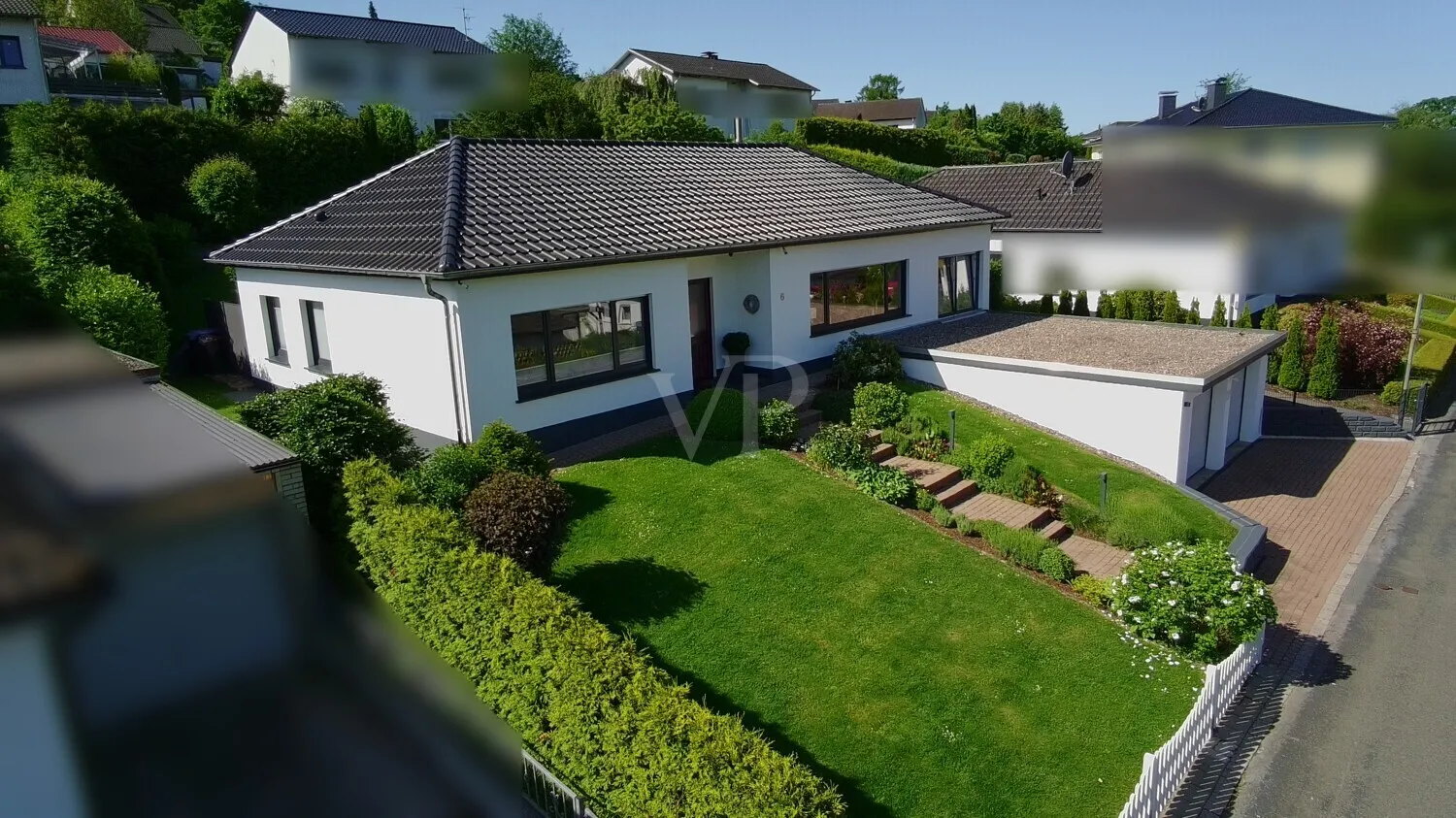 Modernisierter Bungalow in ruhiger Lage und großzügiger Terrasse zum Genießen